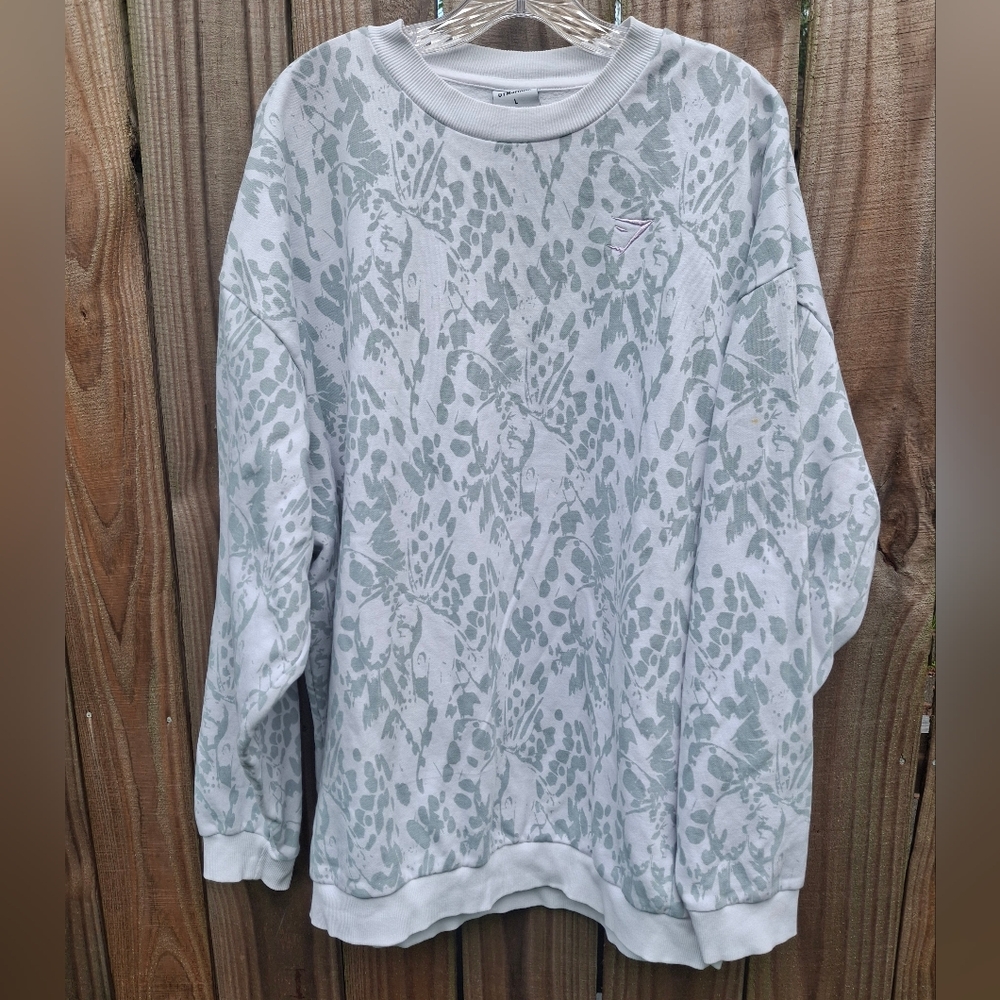 Gymshark Women's White and Gray Patterned Sweatshirt